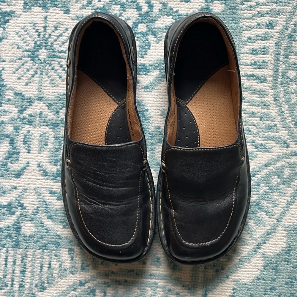 Women’s born loafers